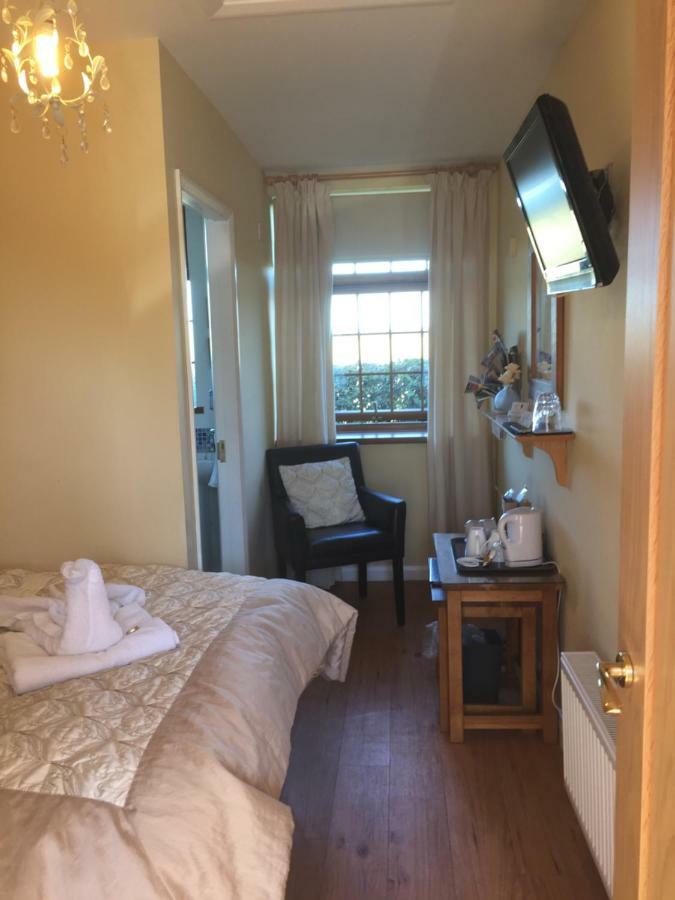 Bed & Breakfast Swan House 4*