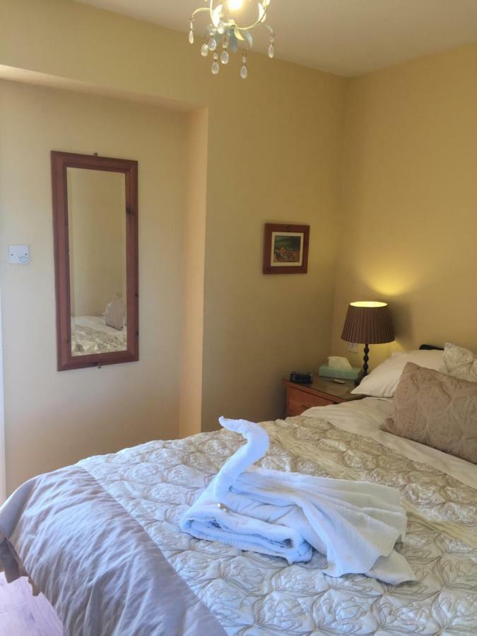 Swan House Bed & Breakfast